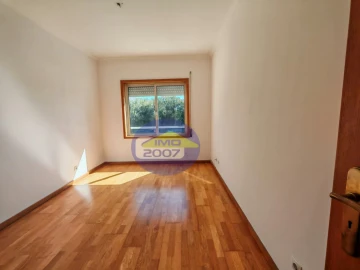 Apartamento T2 para Venda em Arcozelo