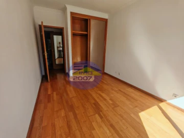 Apartamento T2 para Venda em Arcozelo