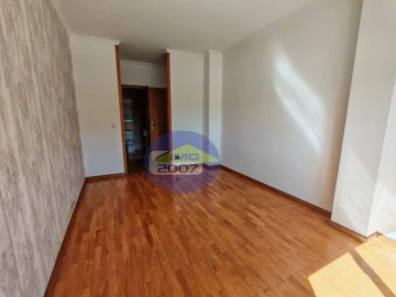 Apartamento T2 para Venda em Arcozelo