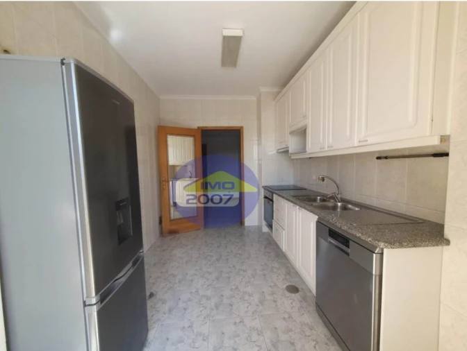 Apartamento T2 para Venda em Arcozelo Foto 2
