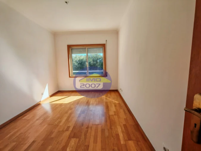 Apartamento T2 para Venda em Arcozelo Foto 18