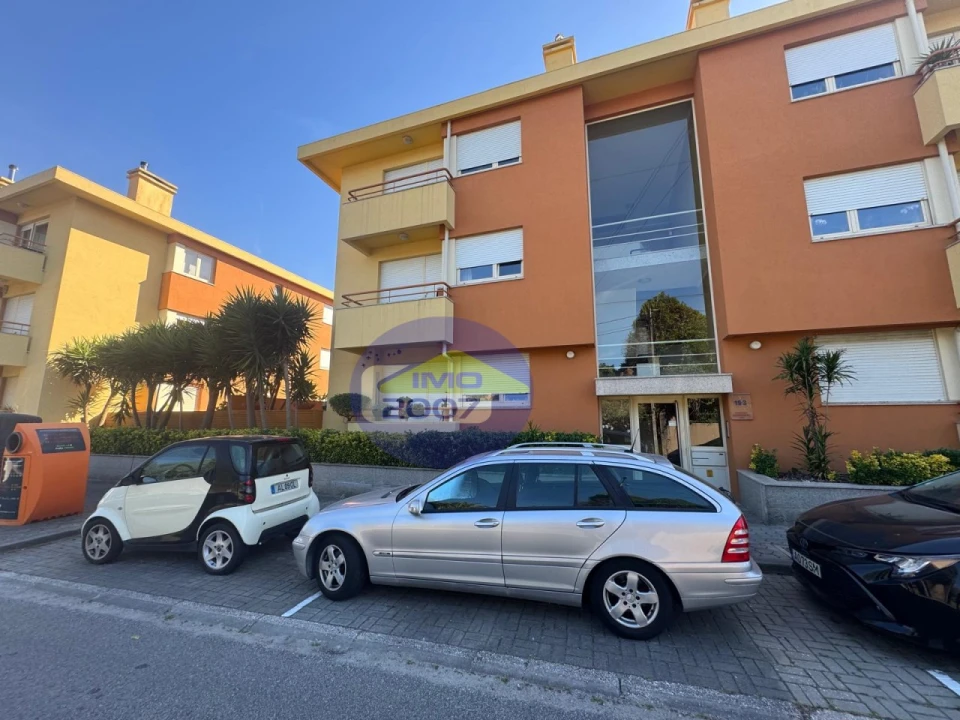 Apartamento T2 para Venda em São João de Ver Foto 2