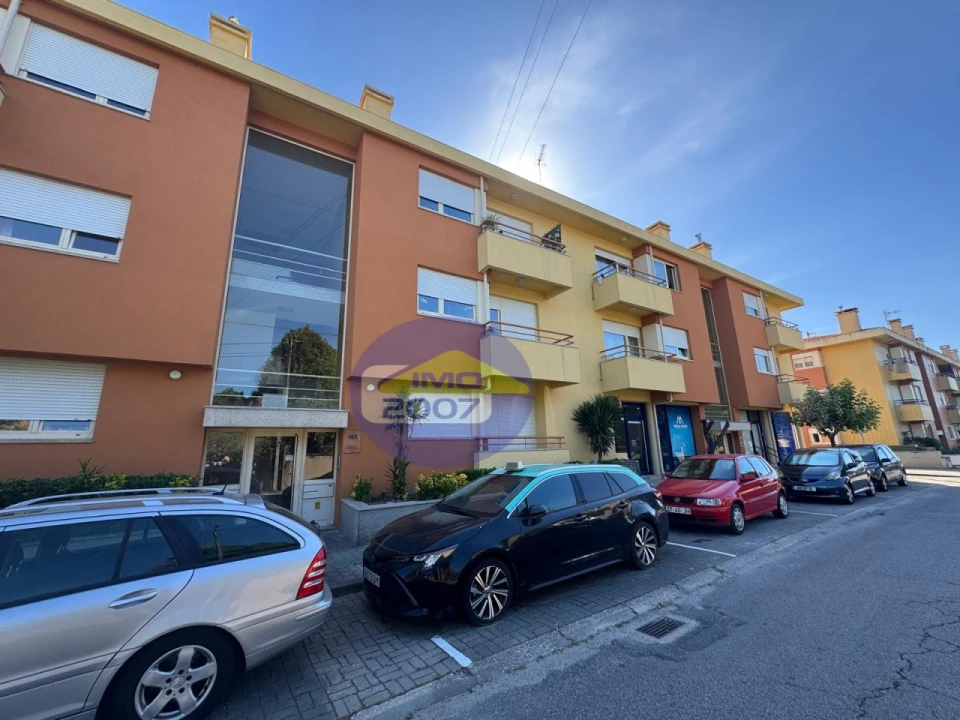 Apartamento T2 para Venda em São João de Ver Foto 3