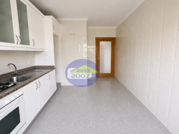 Apartamento T2 para Venda em São João de Ver