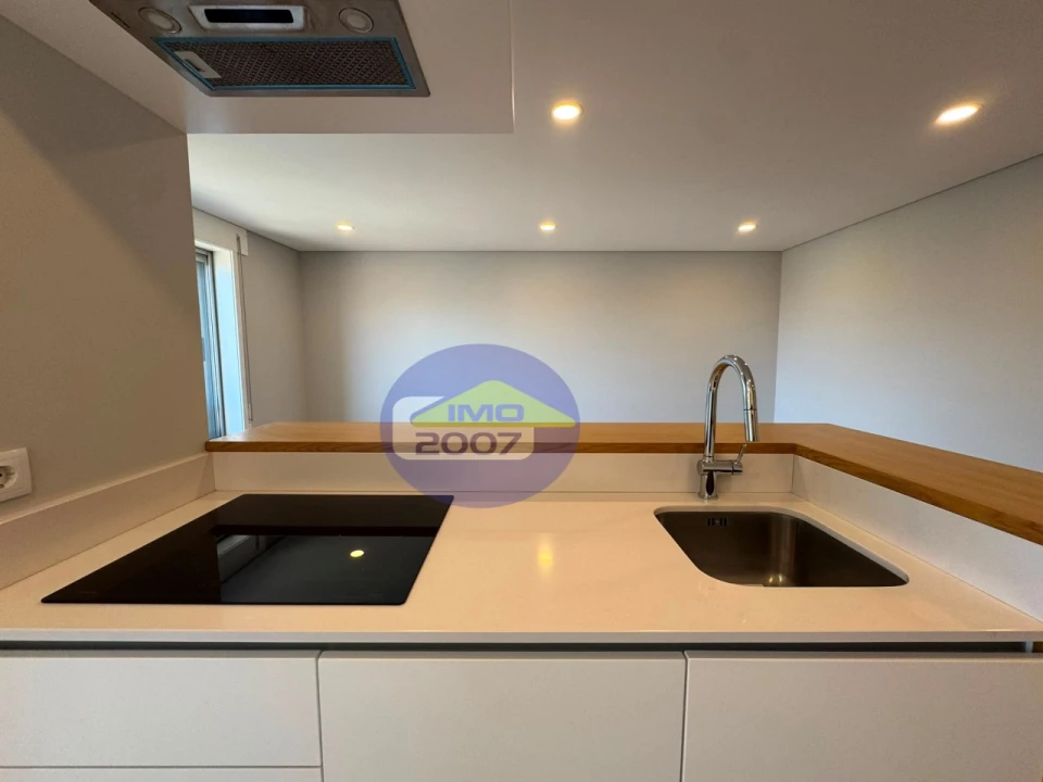 Apartamento T2 para Venda em Campanhã Foto 5