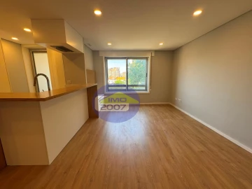 Apartamento T2 para Venda em Campanhã