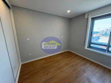 Apartamento T2 para Venda em Campanhã