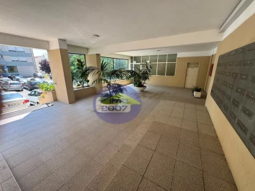 Apartamento T2 para Venda em Campanhã