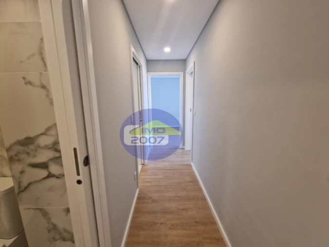 Apartamento T2 para Venda em Campanhã Foto 8