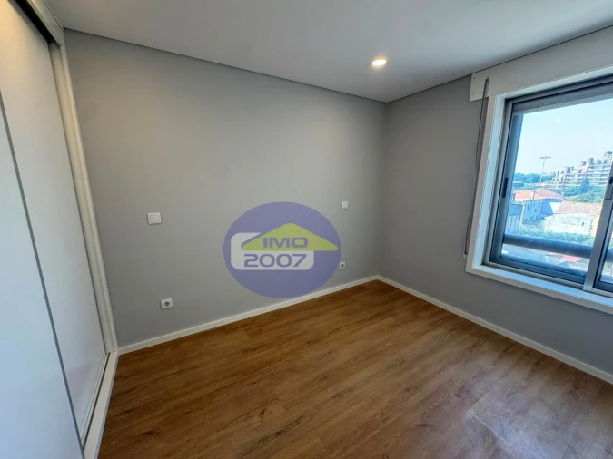 Apartamento T2 para Venda em Campanhã Foto 18