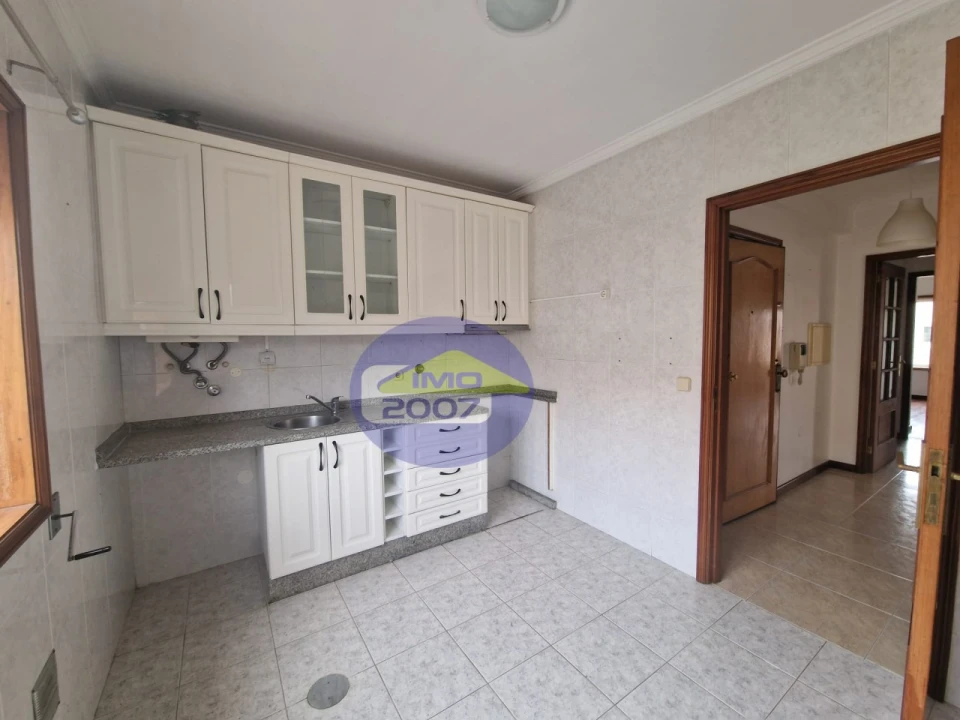 Apartamento T2 para Venda em Madalena Foto 2