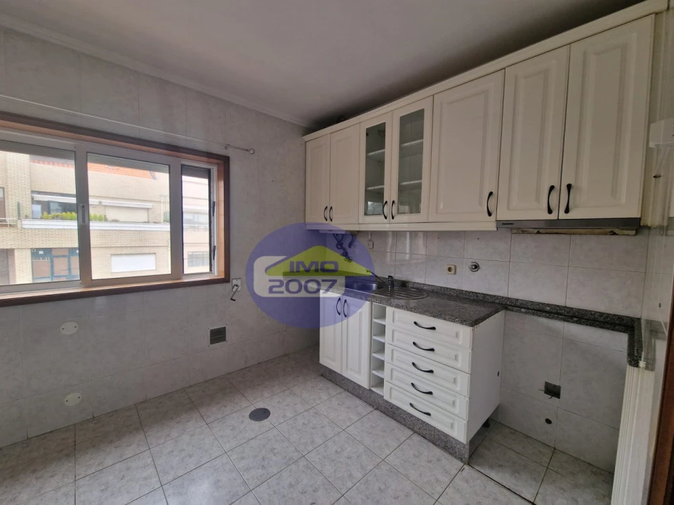 Apartamento T2 para Venda em Madalena Foto 3
