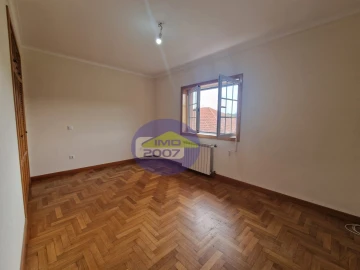 Moradia T3 para Venda em Canedo, Vale e Vila Maior