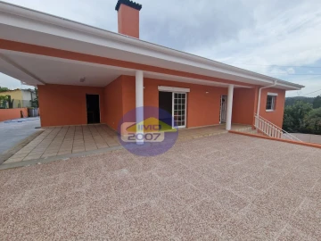Moradia T3 para Venda em Canedo, Vale e Vila Maior