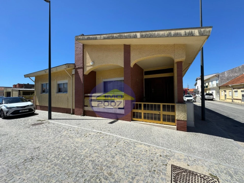 Moradia T3 para Venda em Silvalde Foto 1