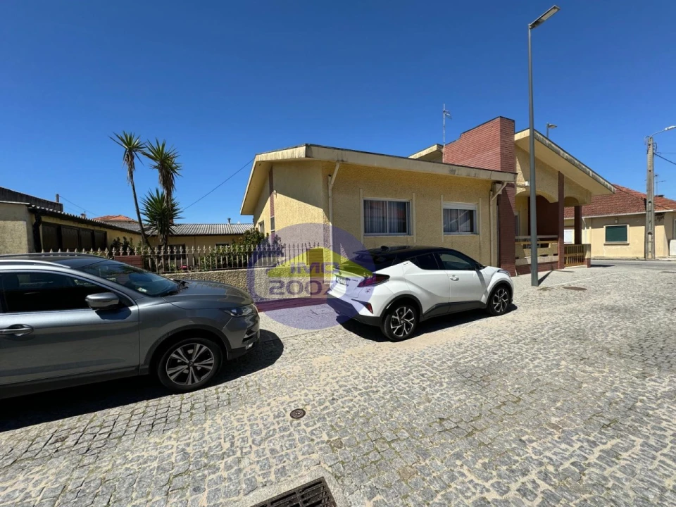 Moradia T3 para Venda em Silvalde Foto 8