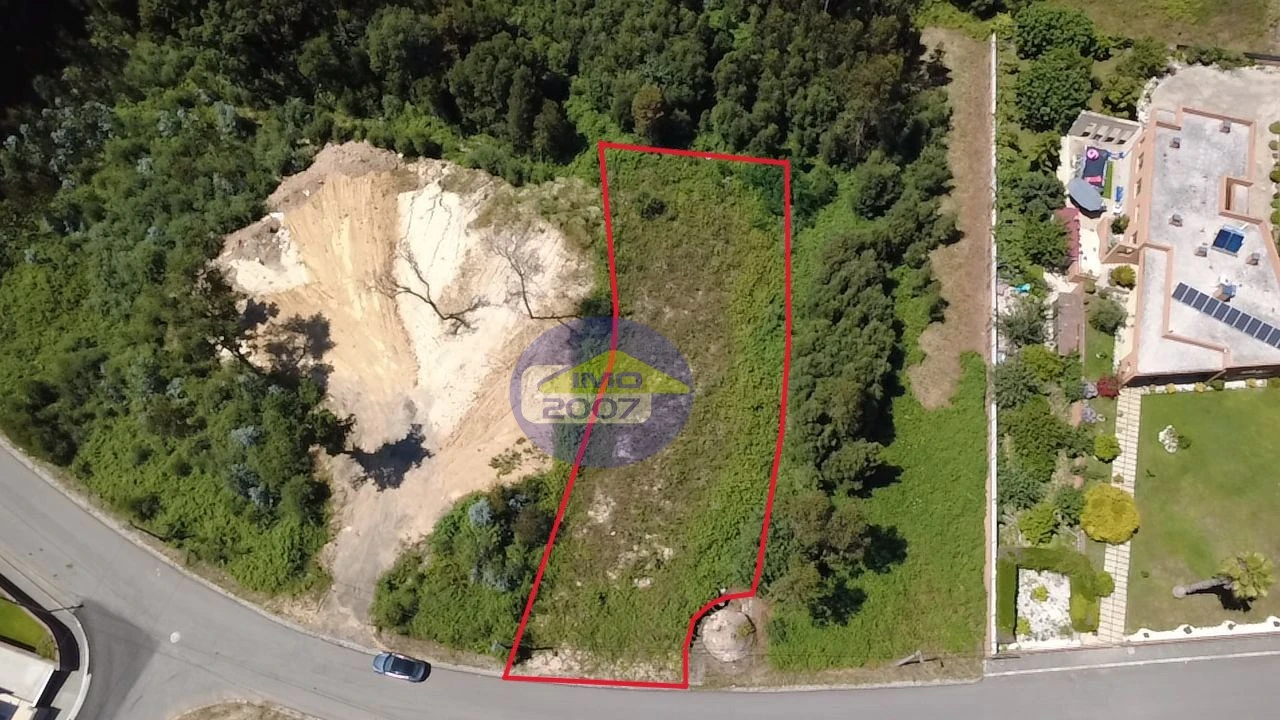 Terreno para Venda em Grijó e Sermonde Foto 2