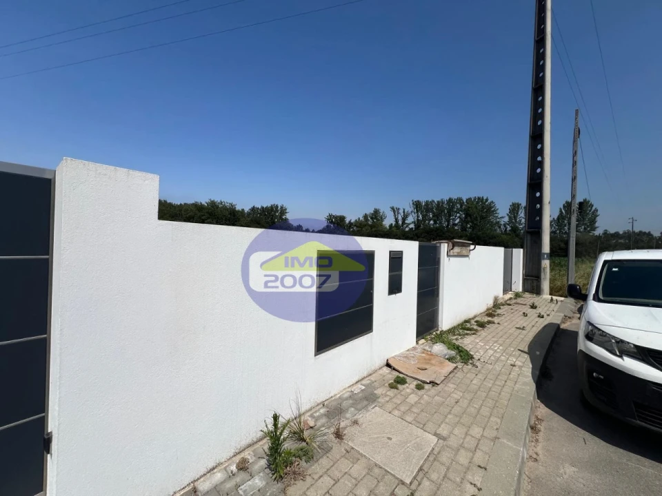 Terreno para Venda em Lobão, Gião, Louredo e Guisande Foto 2