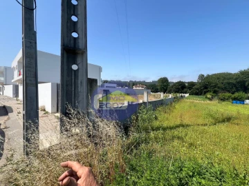 Terreno para Venda em Lobão, Gião, Louredo e Guisande