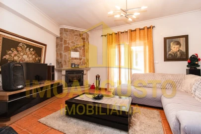 Moradia T5 para Venda em Sobral da Serra