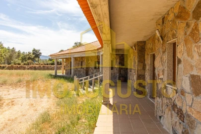 Moradia T5 para Venda em Sobral da Serra