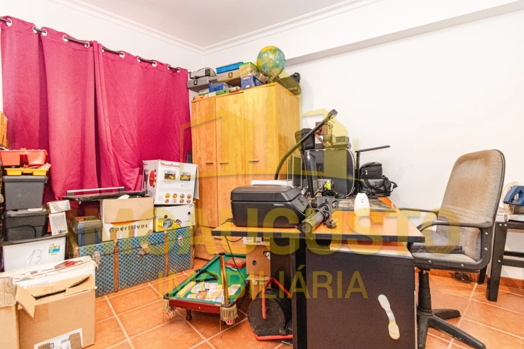 Moradia T5 para Venda em Sobral da Serra Foto 33