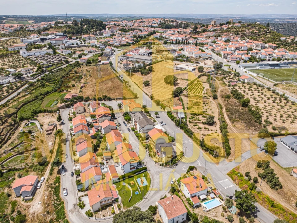 Moradia T3 para Venda em Pinhel Foto 30