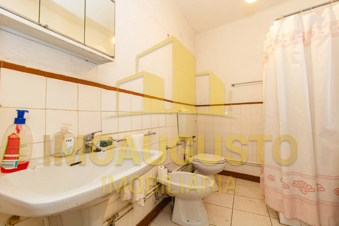 Moradia T4 para Venda em Sandomil Foto 17