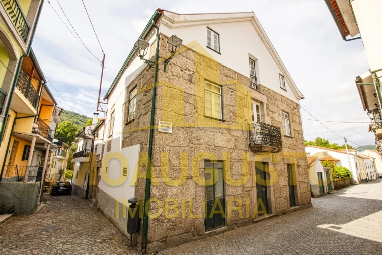 Moradia T4 para Venda em Sandomil Foto 2