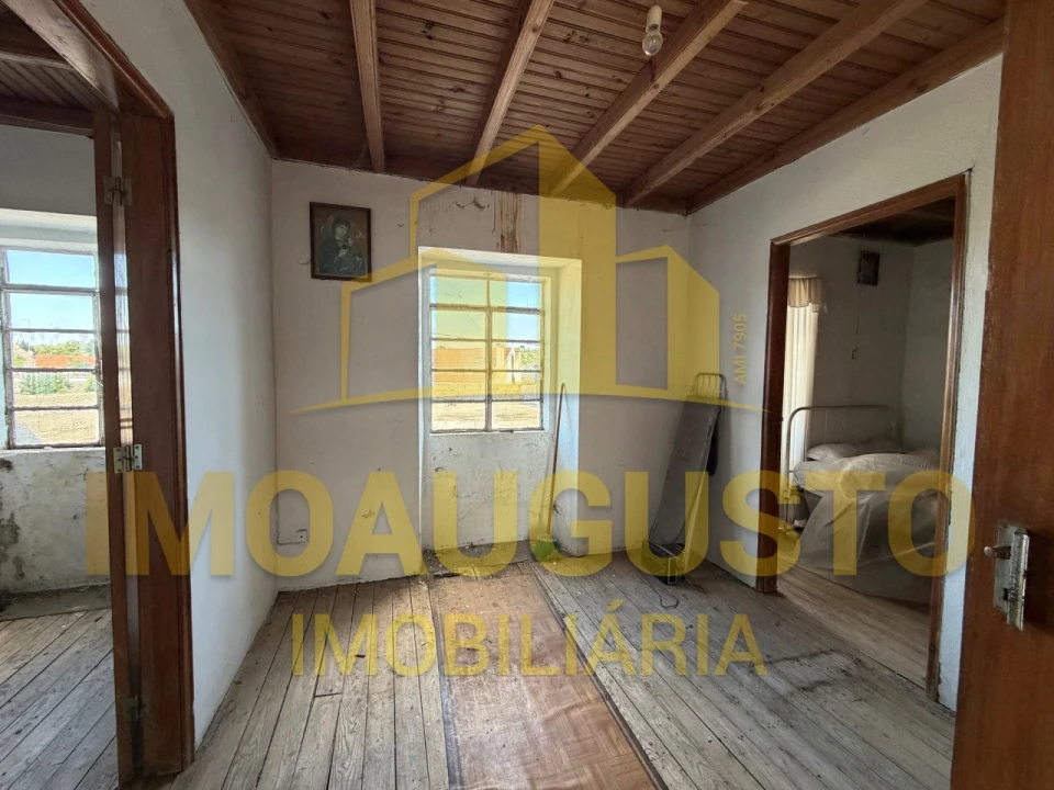 Moradia T2 para Venda em Aldeia Velha Foto 5
