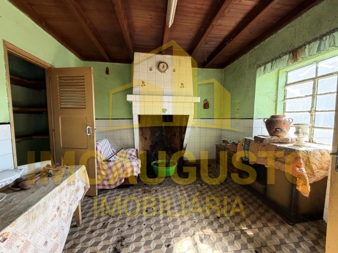 Moradia T2 para Venda em Aldeia Velha Foto 3