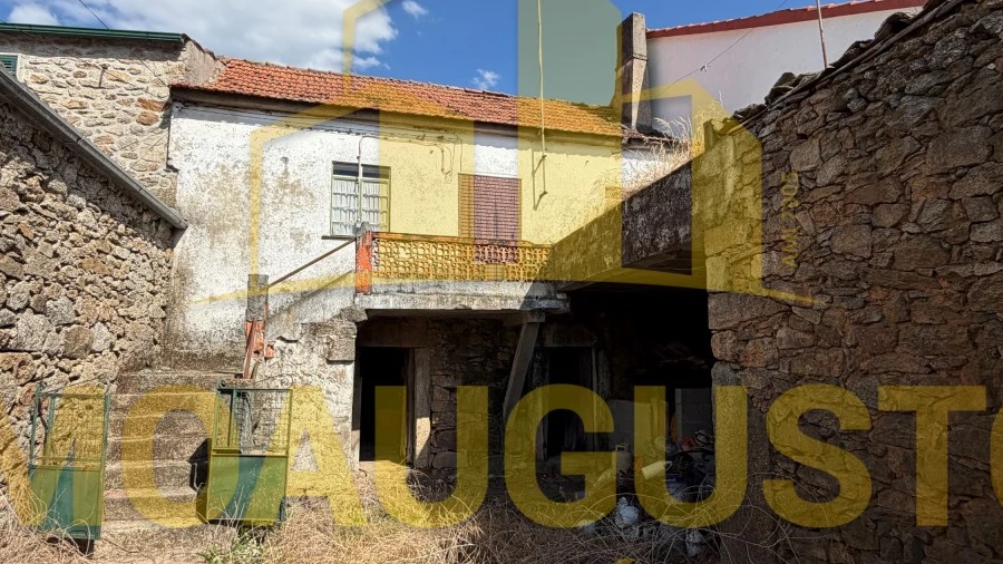 Moradia T2 para Venda em Aldeia Velha