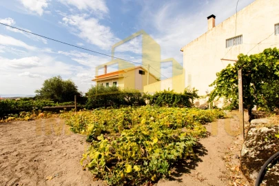 Moradia T4 para Venda em Algodres, Vale de Afonsinho e Vilar de Amargo