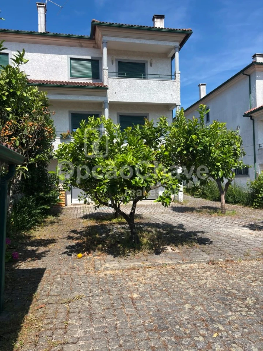 Moradia T4 para Venda em Rio de Loba Foto 4