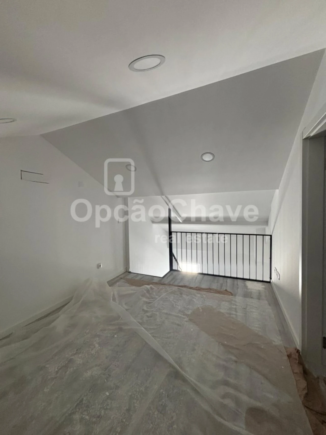 Apartamento T1 para Venda em Viseu Foto 5
