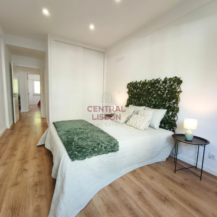 Apartamento T2 para Venda em Benfica Foto 21