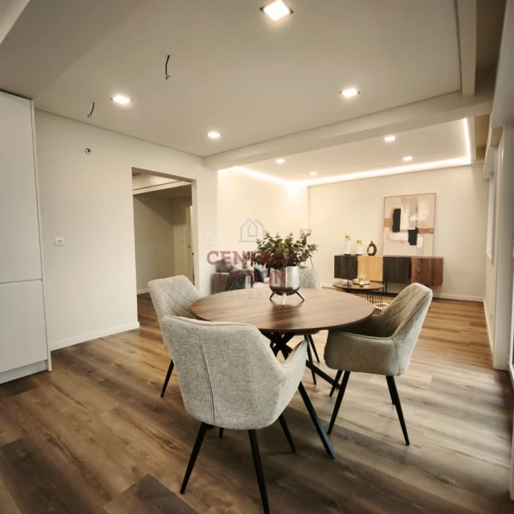 Apartamento T3 para Venda em Benfica Foto 9