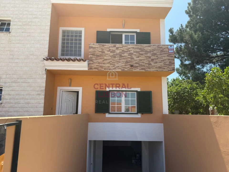 Moradia T4 para Venda em Gambia-Pontes-Alto da Guerra Foto 1