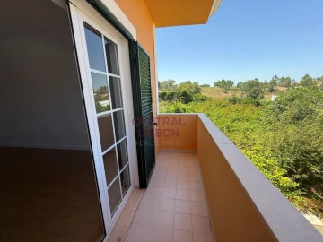 Moradia T4 para Venda em Gambia-Pontes-Alto da Guerra