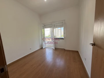 Apartamento T4 para Venda em Rio de Mouro