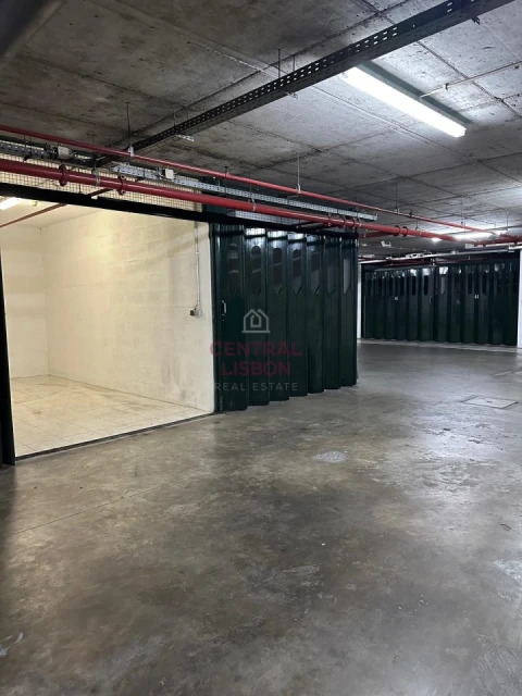Garagem para Venda em Parque das Nações