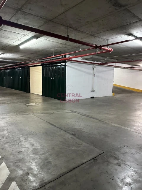 Garagem para Venda em Parque das Nações