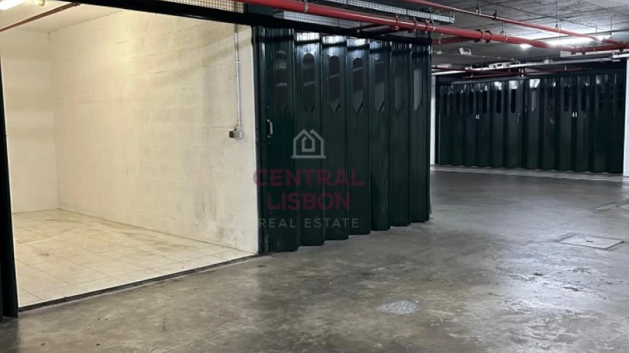 Garagem para Venda em Parque das Nações