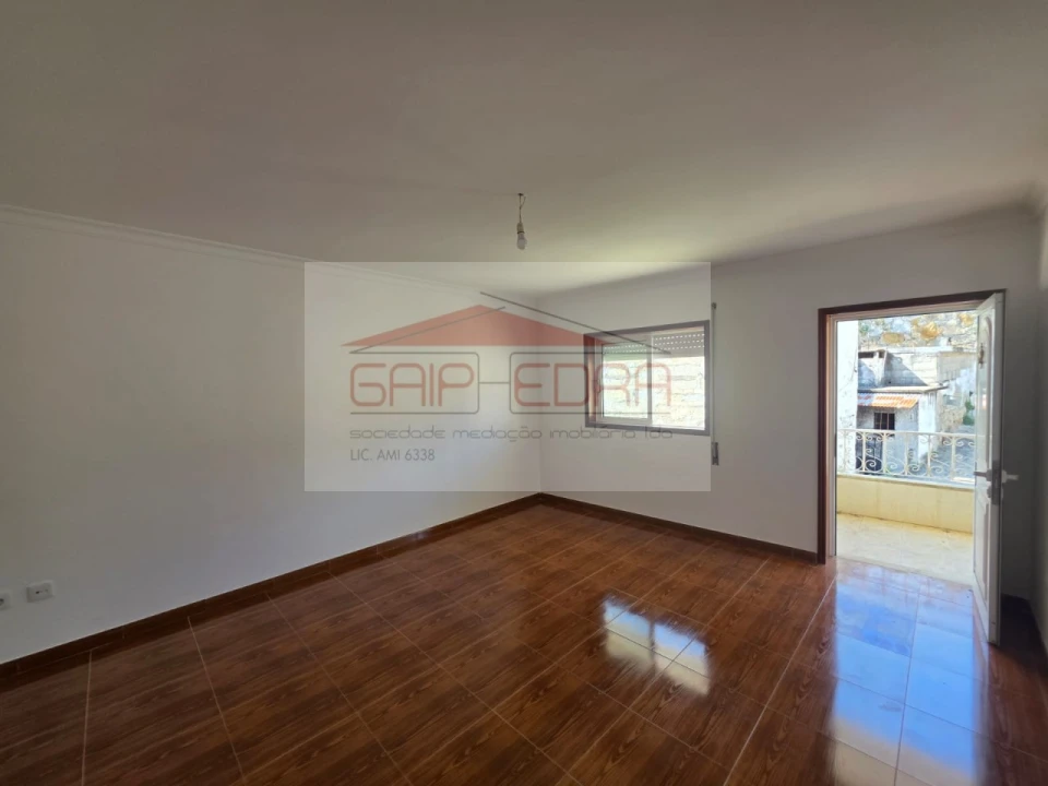Apartamento T2 para Venda em Abragão Foto 11