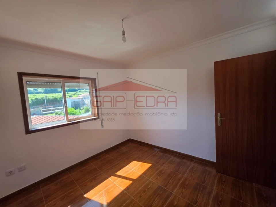 Apartamento T2 para Venda em Abragão Foto 16