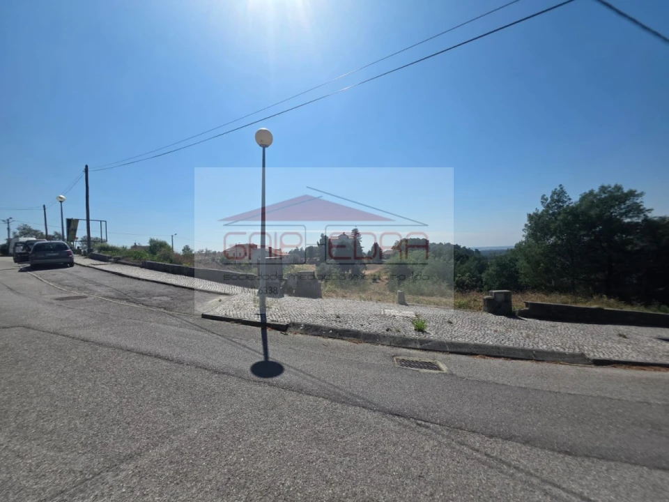 Terreno para Venda em Luso Foto 3