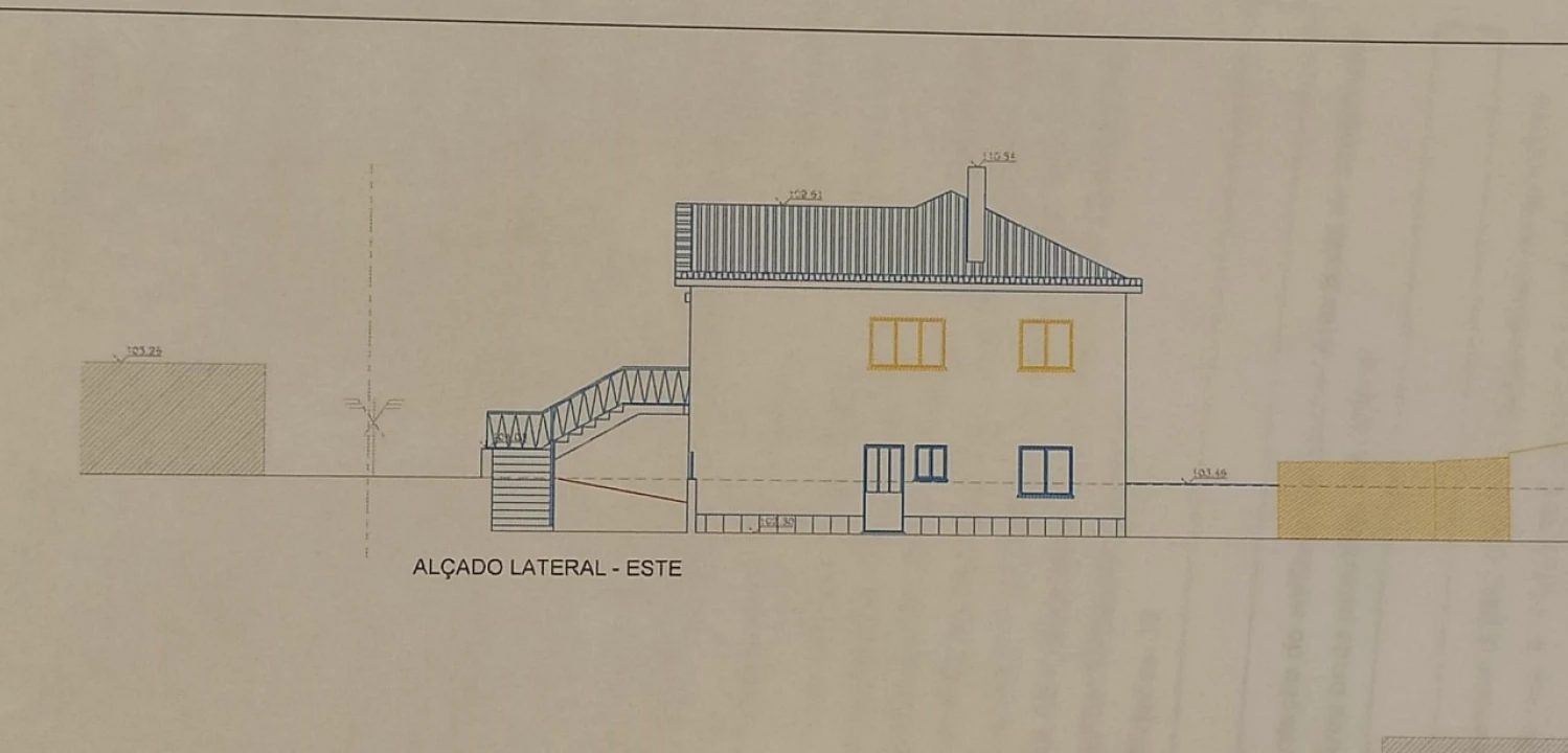 Moradia T6 para Venda em São Domingos de Rana Planta 3