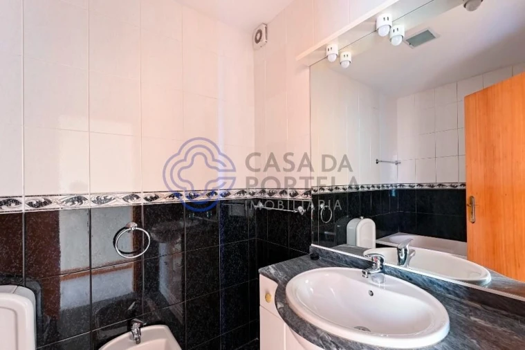 Apartamento T2 para Venda em São Felix da Marinha Foto 15