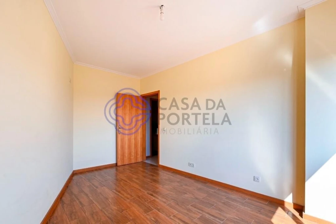 Apartamento T2 para Venda em São Felix da Marinha Foto 18