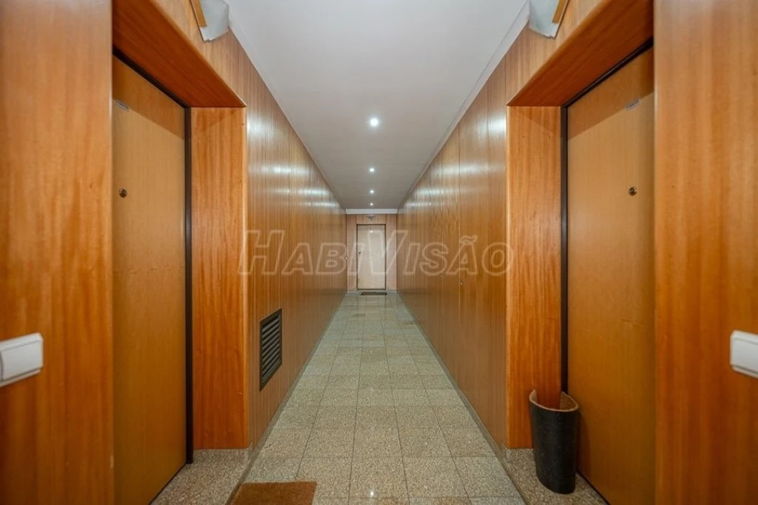 Apartamento T3 para Venda em Aguas Santas Foto 2